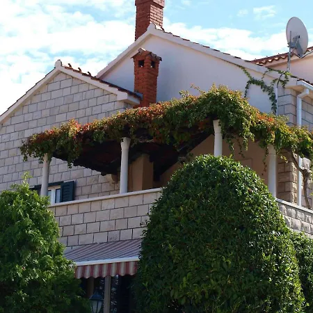 Etica Apartment Postira